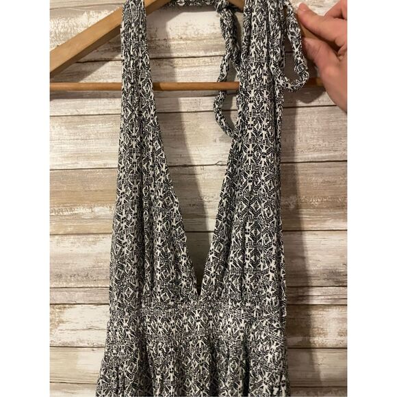 Lulus Black White Long Length Maxi Dress Size Small V Neck Tie - Picture 7 of 9